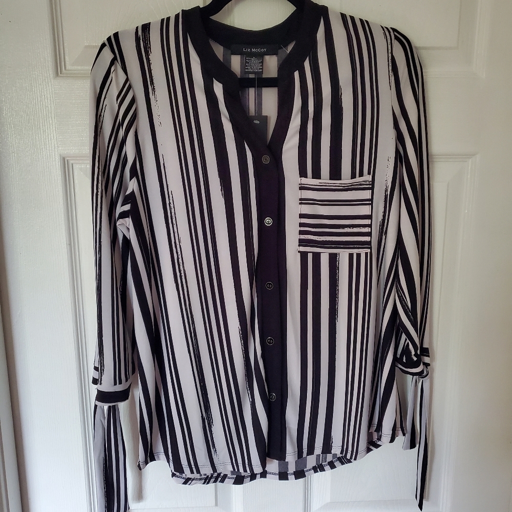 NEW Liz Mccoy, Large Button down shirt